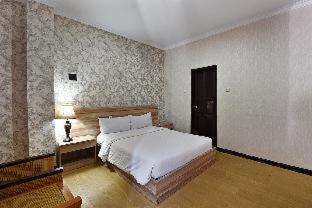 Gatot Subroto Hotel | Comfortable Stay at Puri Saron Denpasar with Pool & Dining