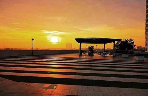 Setia Tropika House | Tranquil Retreat with Ocean View & Spa Amenities