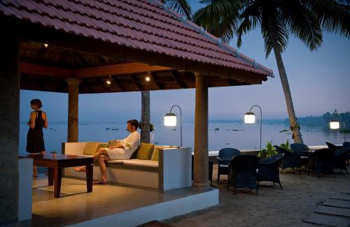 Muhamma Resort | Relax at Purity by Lake Vembanad: 4-Star Comfort Awaits