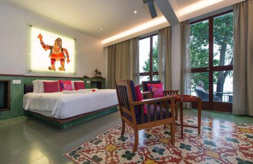 Muhamma Resort | Relax at Purity by Lake Vembanad: 4-Star Comfort Awaits