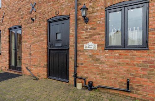 Runcton Holme House | Discover Purlin Barn - Family-Friendly Retreat with Pool