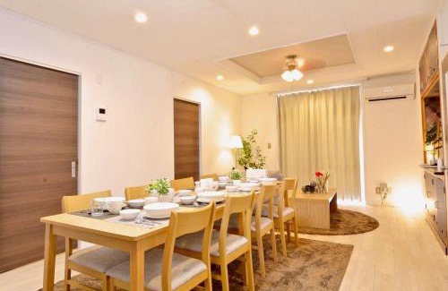 Chatan Apartment | Family-Friendly Retreat at Purple House Near Attractions