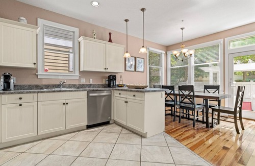 Bermuda Bay House | Discover Purple Palace: Oceanfront Resort in Kill Devil Hills
