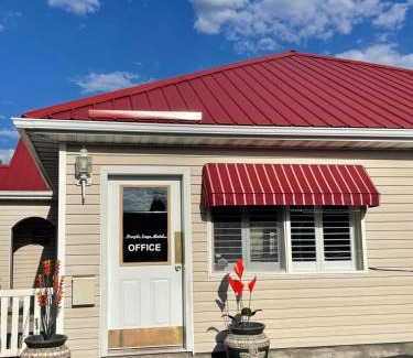 Panguitch Hotel | Family-Friendly Stay at Purple Sage Motel, Rated 8.9/10