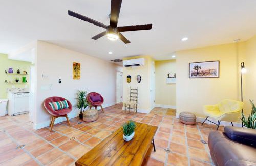 Joshua Tree House | Pet-Friendly Getaway at Purple Sage for Families