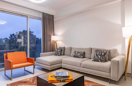 Kilimani Apartment | Experience Purple Stays By YourHost: 4-Star Guest Favorite
