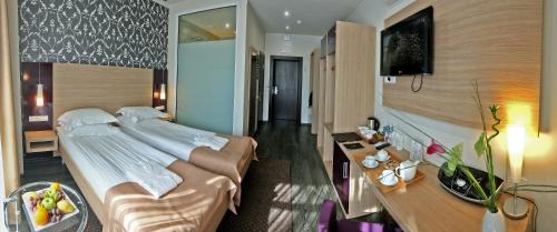 Obolons'kyi District Hotel | Pet-Friendly Pushcha Congress Hotel with Spa & Dining Options
