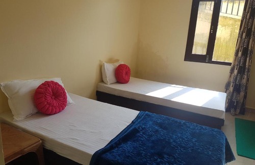 Gadiara House | Discover Pushpak Suite at Ekaant Homes - Family Friendly Stay
