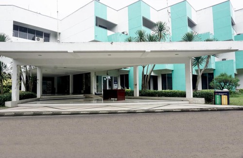 South Tangerang Hotel | Ideal Family Stay at Puspiptek Residence Syariah Mitra