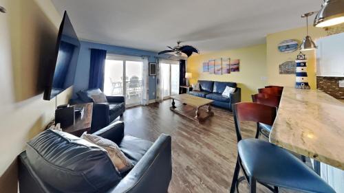 Put-in-Bay House | Waterfront Condo #104 in Put-in-Bay with Pool Access