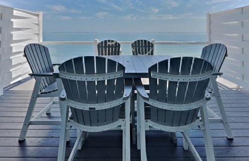 Put-in-Bay House | Waterfront Condo #104 in Put-in-Bay with Pool Access