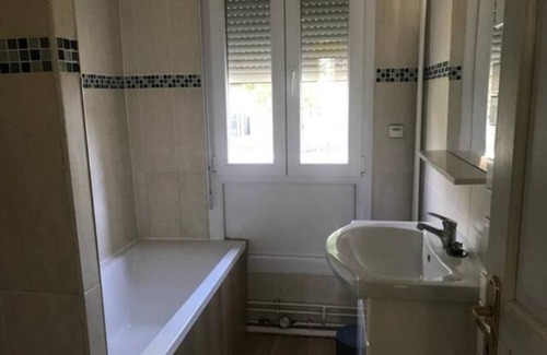 Puteaux Apartment | Spacious Puteaux Apartment Ideal for Families of 5
