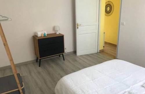 Puteaux Apartment | Spacious Puteaux Apartment Ideal for Families of 5