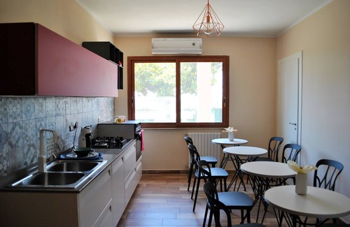 Licola Bed & Breakfast | Inviting Puteoli House: Family-Friendly with Pool & Breakfast