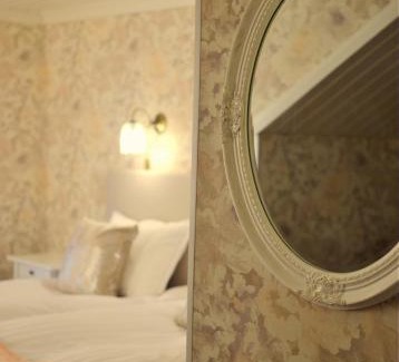 Kemi Hotel | Discover Putiikkihotelli Kemi 1932: Family-Friendly Getaway