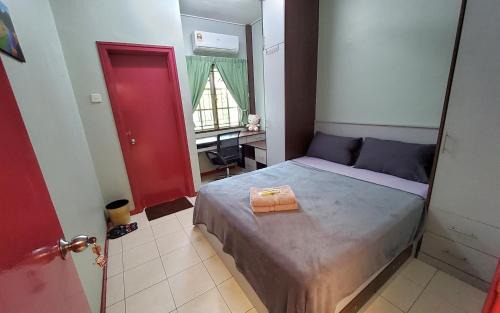 Putrajaya House | Highly Rated Putrajaya Transit Homestay for Your Stay