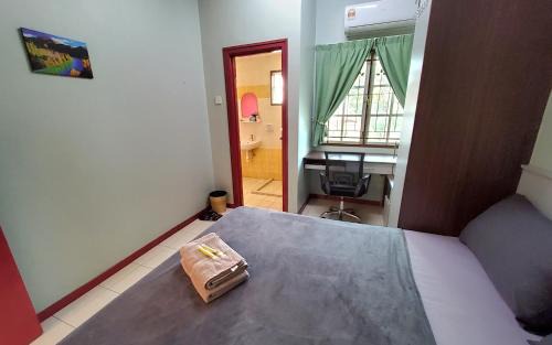 Putrajaya House | Highly Rated Putrajaya Transit Homestay for Your Stay
