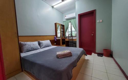 Putrajaya House | Highly Rated Putrajaya Transit Homestay for Your Stay