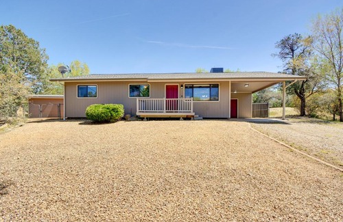 Diamond Valley House | Top-Rated Prescott Home with Putting Green & Fire Pit