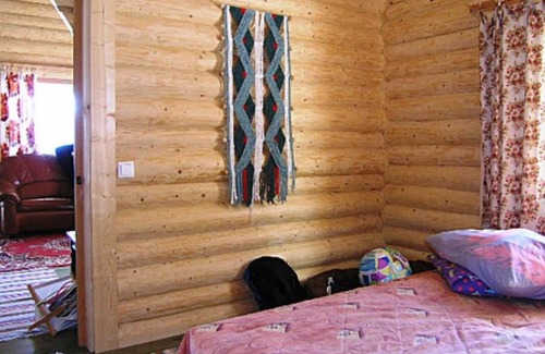 Kaavi House | Discover Puuhapirtti: Scenic Lake Views & Family Amenities