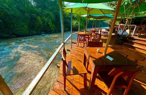 Mendut House | Cozy Puunee Guest House & Restaurant with Family-Friendly Perks