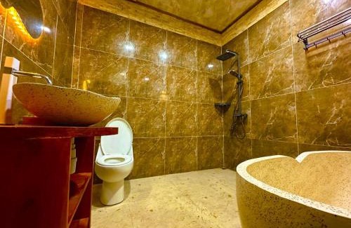 Mendut House | Cozy Puunee Guest House & Restaurant with Family-Friendly Perks