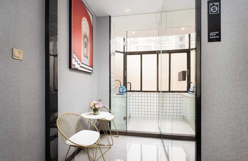 Buji Hotel | Puyue Hotel - Shenzhen East Railway Station Buji Metro Station