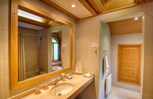 Puyuhuapi Hotel | Relax at Puyuhuapi Lodge & Spa: Top-Rated Pool & Spa
