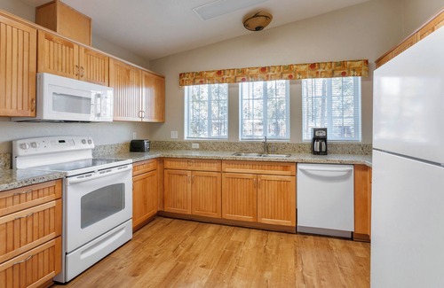 Pinetop Hotel | Experience PVC at The Roundhouse Resort: Guest Rated 9.8