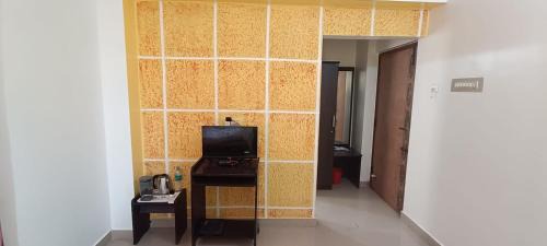 Gandhipuram Hotel | PVR International