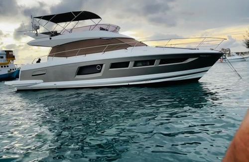 Hulhule Other | Pvt boats for rent from Velana International Airport