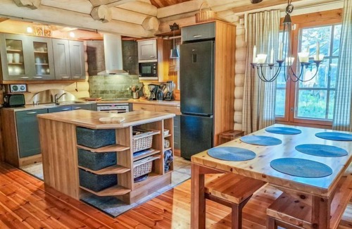 Koli National Park House | Relax at Pyöröpirtti with Lake Views and Spa Access
