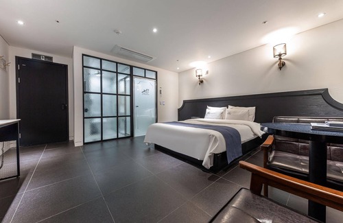 Pyeongtaek Hotel | Eco-Friendly Stay at Pyeongtaek May with Breakfast & More