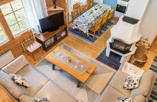 Rukatunturi House | Experience Pyhäjärven loma: 10/10 Lake View Retreat