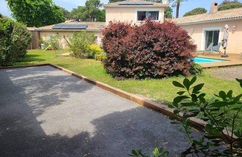 Pyla-sur-Mer Villa | Beautiful Villa with Pool, Steps from the Beach - 10 Guests
