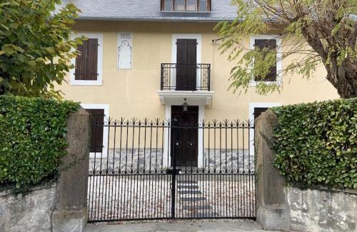 Boutx House | Stylish Pyrénées Boutx - Grand Gîte for Families and Pets