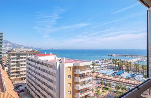 Fuengirola City Centre Apartment | Comfortable Pyr Aparthotel Studio with Pool and Family Amenities