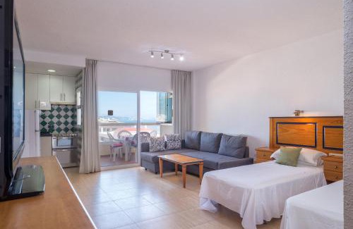 Fuengirola City Centre Apartment | Comfortable Pyr Aparthotel Studio with Pool and Family Amenities