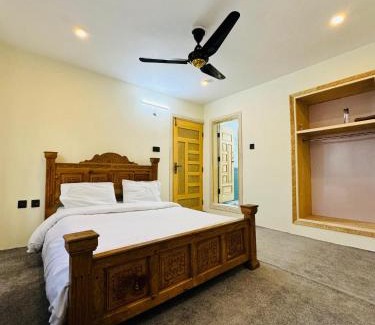 Skardu House | Budget-Friendly Pyramid Lodge: Pet Friendly & Family Ready