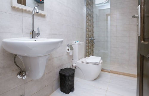 Qasr an-Nil Hotel | Pyramids Land View