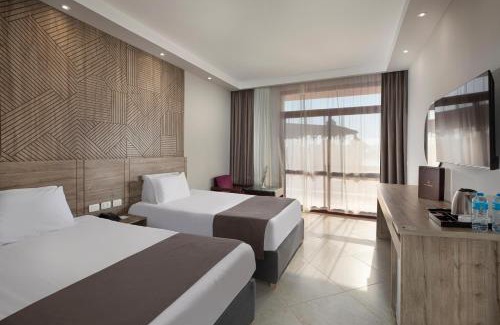 Aswan Hotel | Relax at Pyramisa Island Hotel Aswan with Oceanfront Views