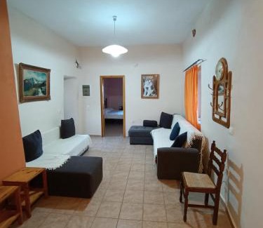 East Mani House | Pet-Friendly Pyrgospito: Guest Rated 9.3/10 for Families