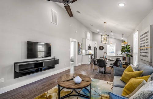 Greater East End Villa | Tranquil Ocean View Retreat at Pythagoras Place