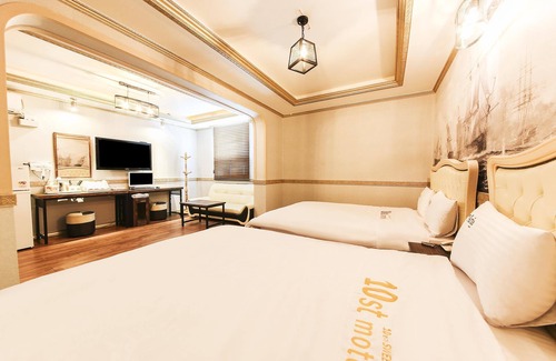 Yongin Hotel | Budget-Friendly Q Hotel: Family and Accessibility Features