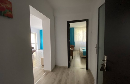 Neptun Hotel | Explore Q Hotel Neptun: Family-Ready with Pool & Dining