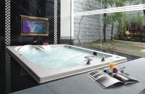 Tucheng Hotel | Discover Q Motel: Pool, Spa & Family-Friendly Retreat