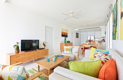 Plai Laem Apartment | Inviting Sea View Apartment with Pool and Spa Amenities