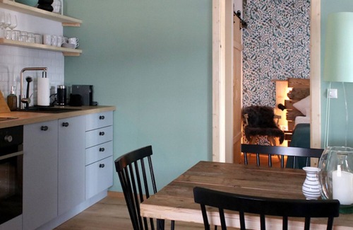 Gosau Apartment | Pet-Friendly Q4 Gosaulacke Apartment with Lake View