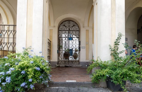 Capri Apartment | Elegant Qasar Suite in Capri's Piazzetta - Guest Rated 9.8