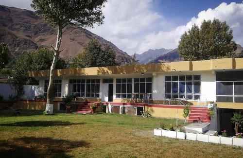 Chitral Hotel | Discover Qashqar Heights: Family-Friendly Stay with Breakfast